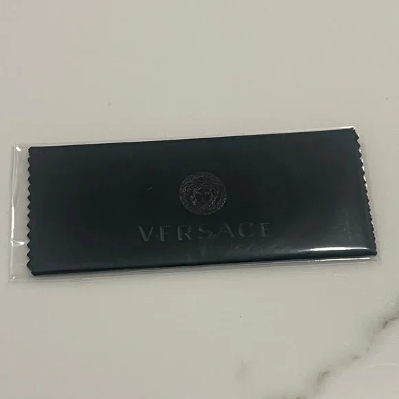 Versace Black Sunglasses/ Eyeglass Case, box & cleaning cloth - Picture 7 of 8